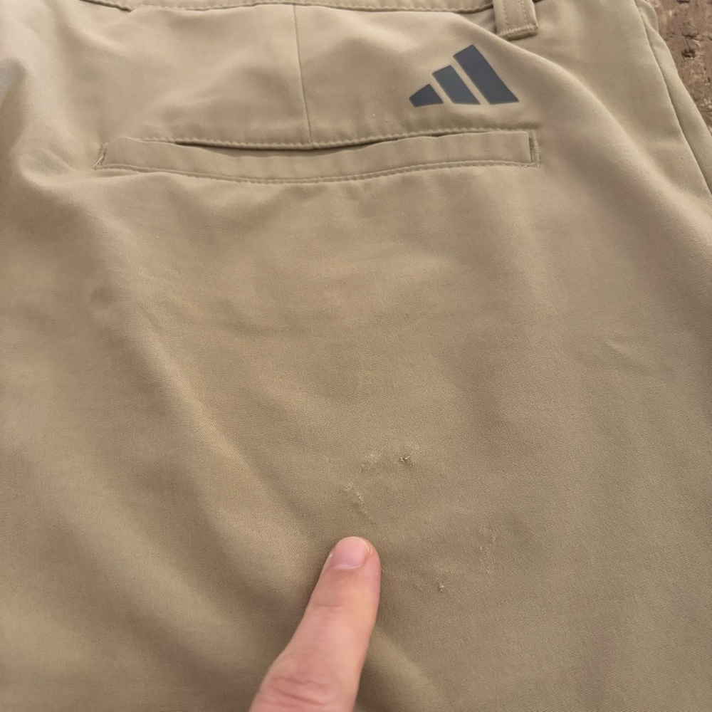 Adidas Ultimate365 8-Inch Hemp Khaki Golf Shorts HR7951
Men’s 32 - Picture 10 of 11